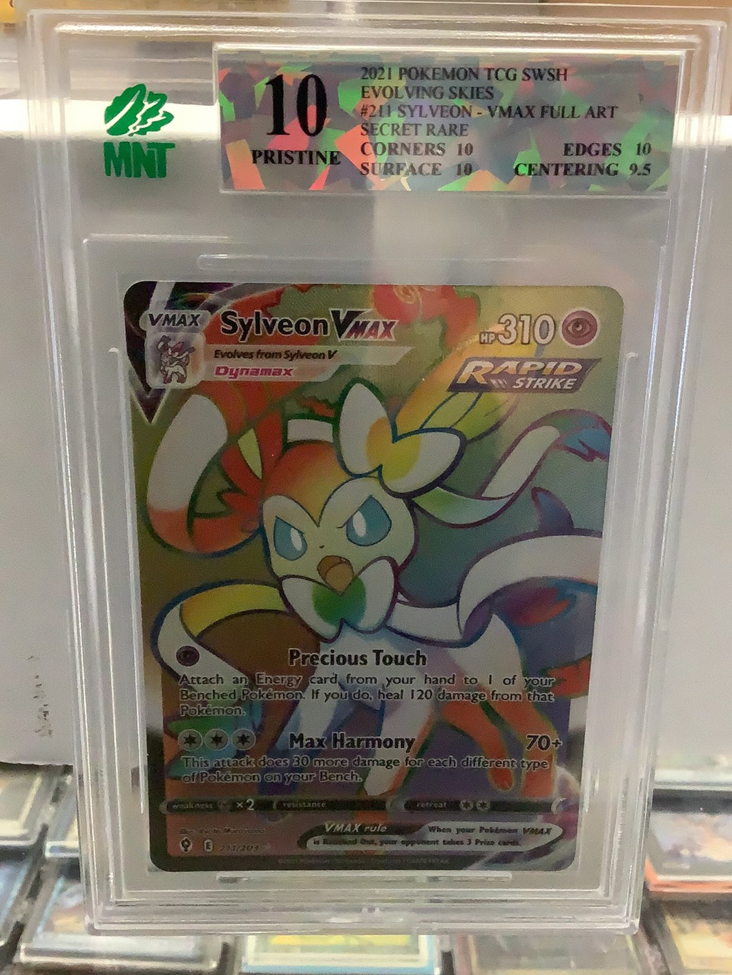 MNT Grade 10 - Pokémon - Sylveon Vmax #211 Full Art Secret Rare - Evolving Skies - Pokémon Graded Card